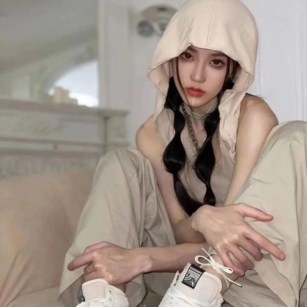 不再托腮遐思